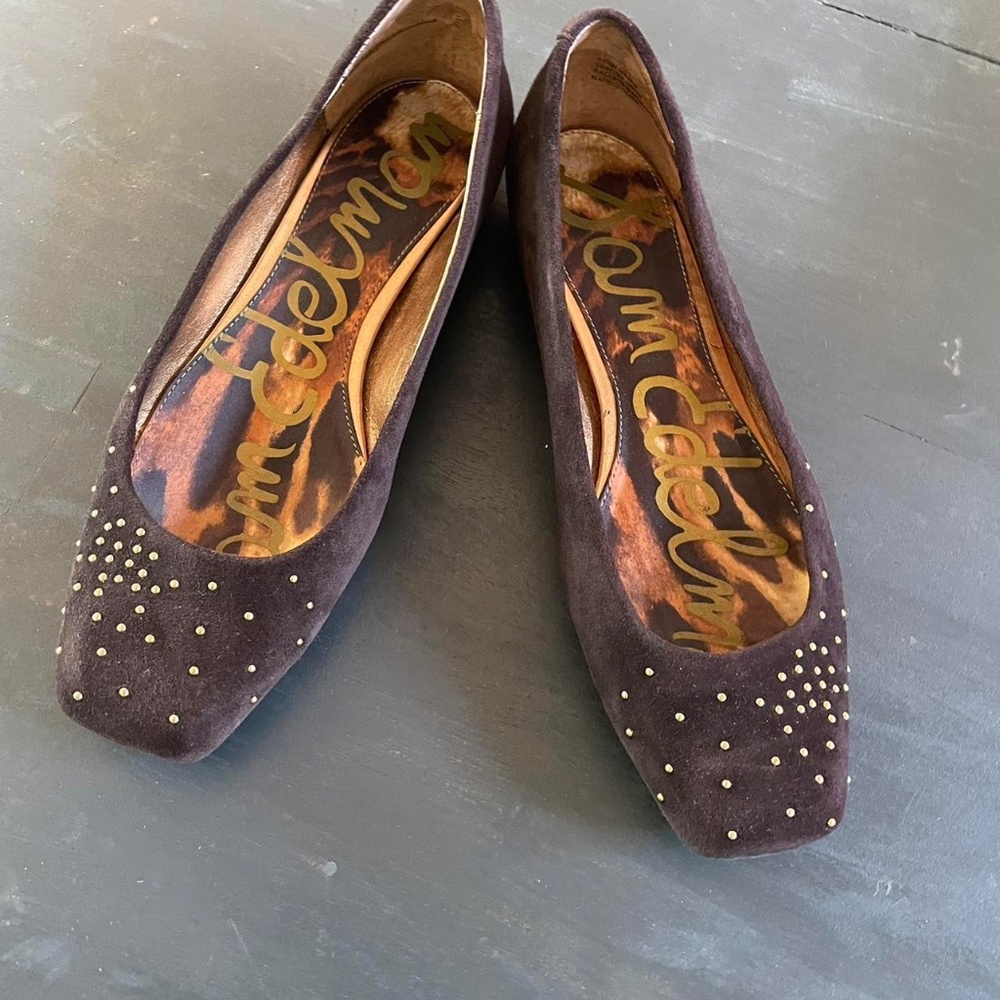 Sam Edelman ballet Flat Suede Studded Brown. Classic Size 6 1/2.
